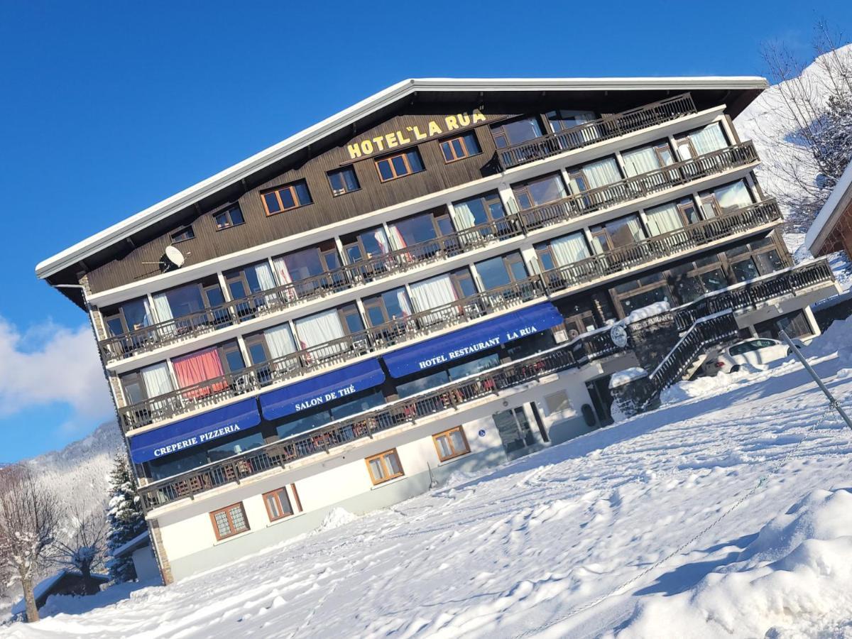 Hotel La Rua Albiez-Montrond Ngoại thất bức ảnh