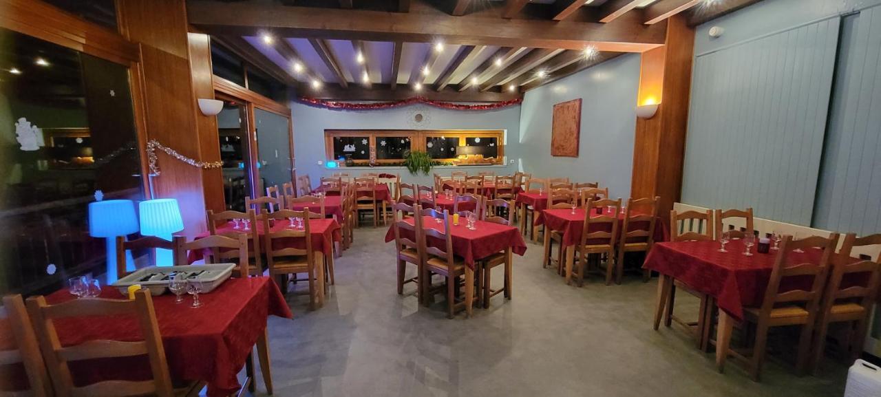 Hotel La Rua Albiez-Montrond Ngoại thất bức ảnh