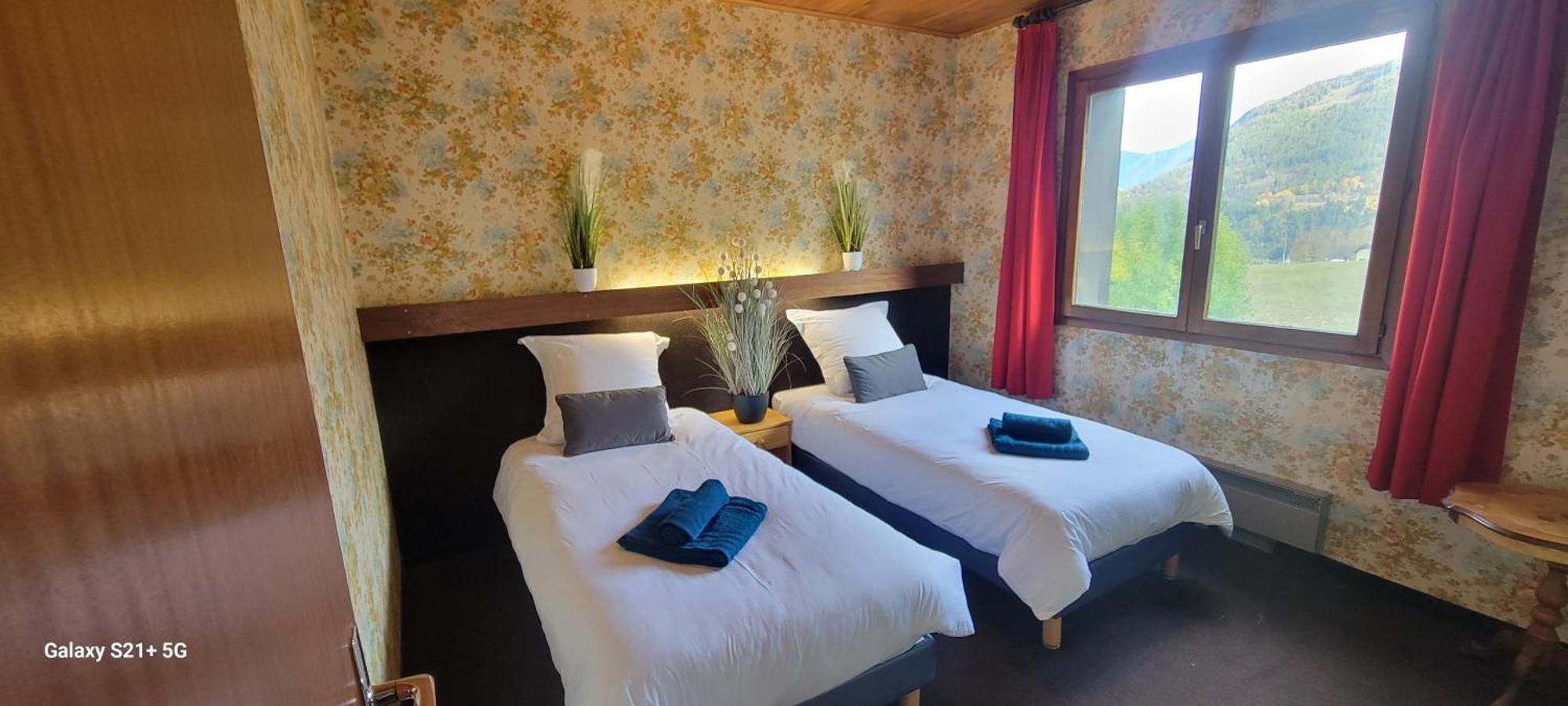 Hotel La Rua Albiez-Montrond Ngoại thất bức ảnh