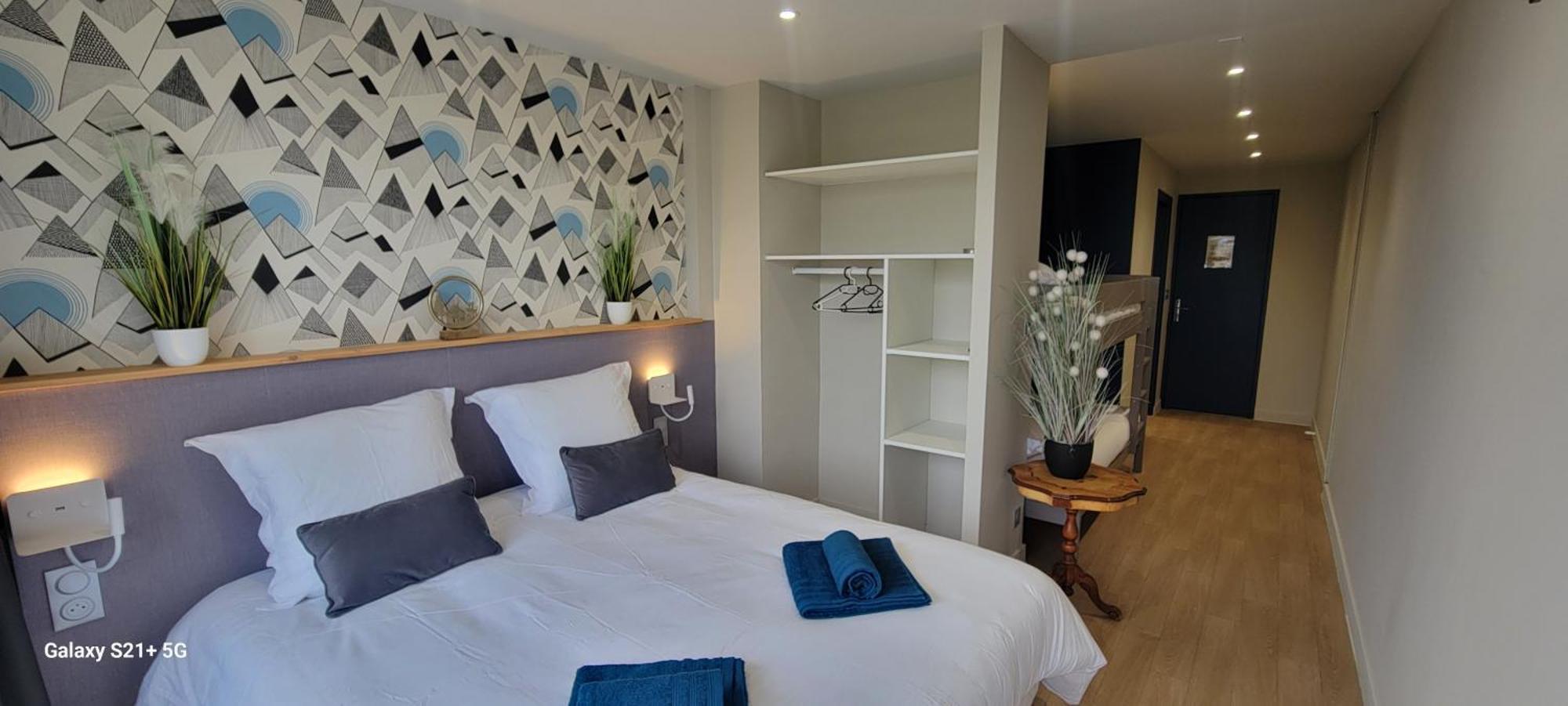 Hotel La Rua Albiez-Montrond Ngoại thất bức ảnh