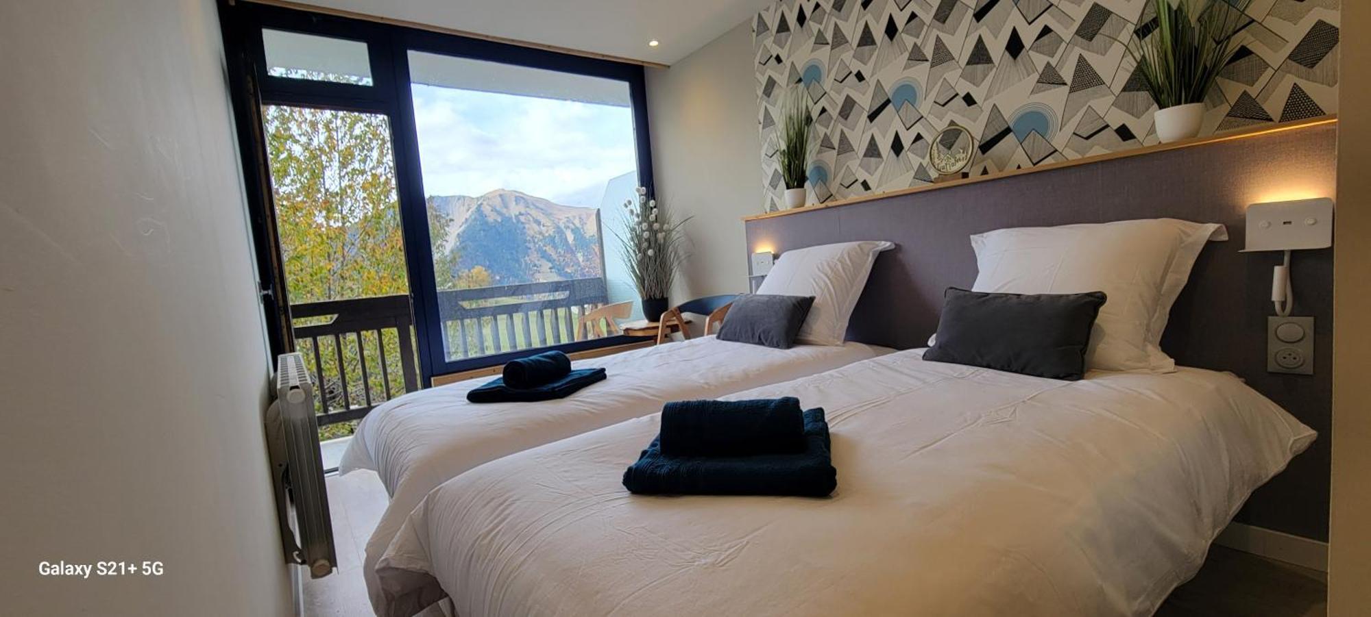 Hotel La Rua Albiez-Montrond Ngoại thất bức ảnh